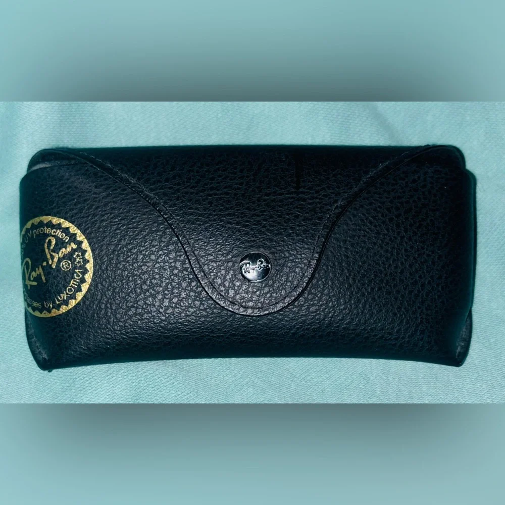 Ray-Ban Matte Navy Blue Wayfarer Sunglasses with Gradient Gray Lenses